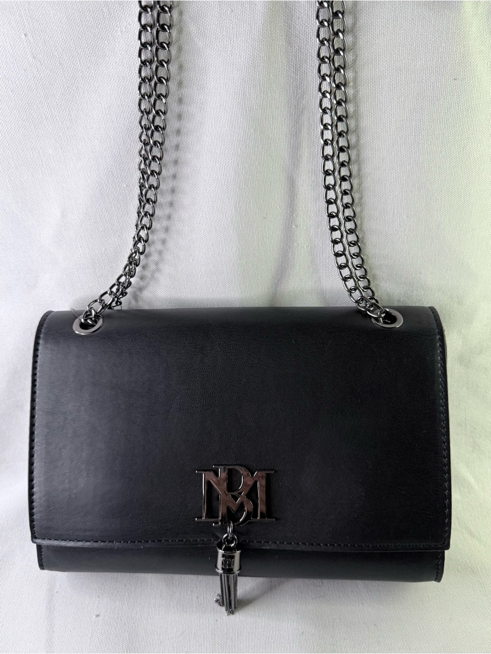 Classic Badgley Mischka Black flap over bag with Chain Shoulder Bag